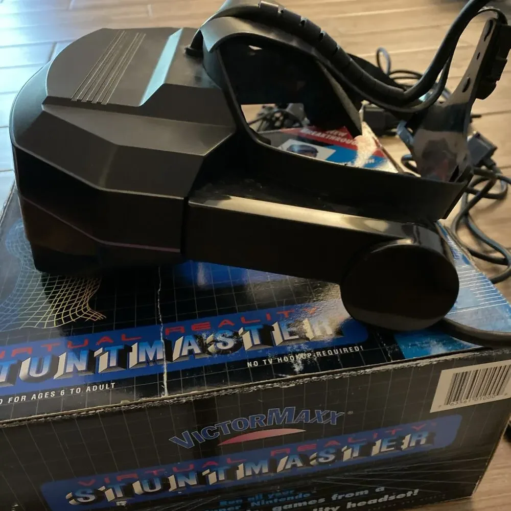 ***UNTESTED*** VictorMaxx StuntMaster Virtual Reality Headset & Original Box